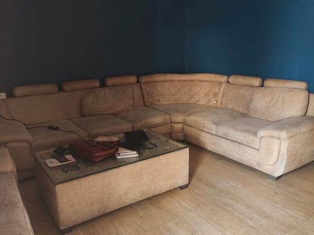 Resale | 6+ BHK + 153 Sq.Yd. Independent House in Jaypee Kensington Park Apartments