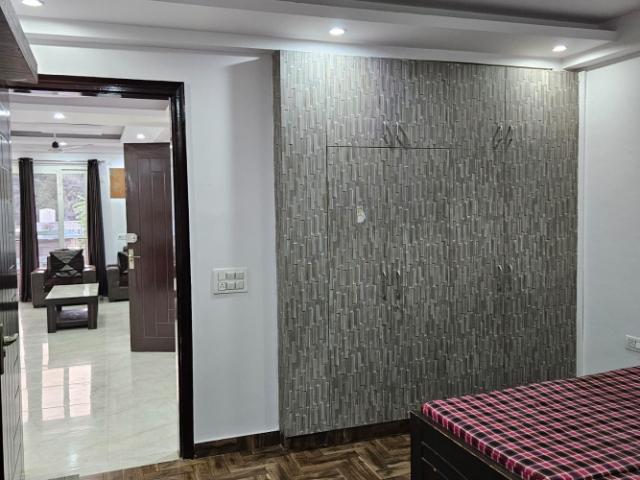 Resale | 6+ BHK 161 Sq.Yd. Independent House in Sector 43
