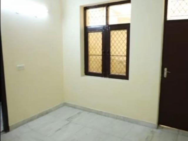 Resale | 6 BHK 161 Sq.Yd. Independent House in Sector 31