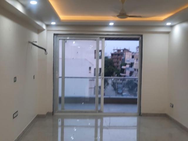 Resale | 6+ BHK 1870 Sq.Ft. Independent House in Kohat Enclave