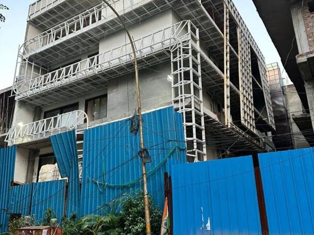 Resale | 6+ BHK + 200 Sq.Yd. Independent House in Sector 12 Dwarka