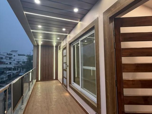 Resale | 6 BHK + 2152 Sq.Ft. Independent House in Emaar Gomti Greens Villas