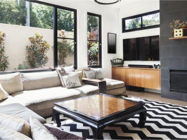 Resale | 6+ BHK 220 Sq.Yd. Independent House in Shalimar Bagh