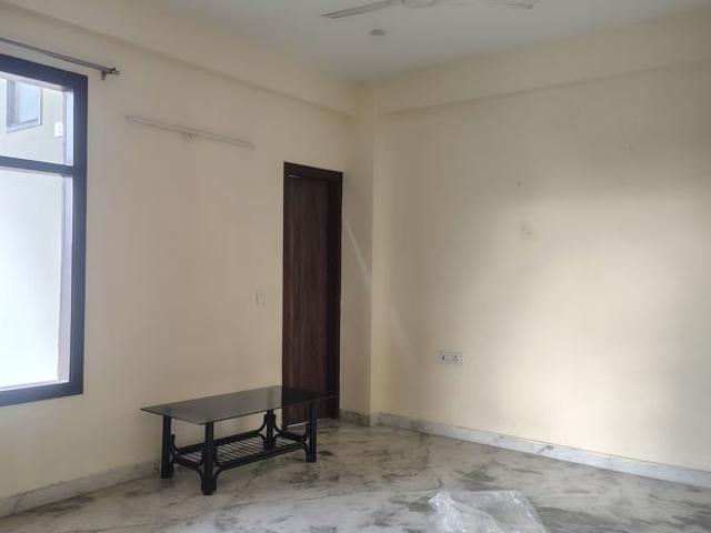 Resale | 6+ BHK + 258 Sq.Ft. Villa in Sector 55