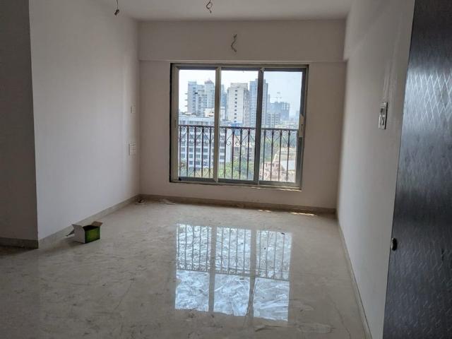 Resale | 6 BHK 2500 Sq.Ft. Apartment in S Raheja Sapphire