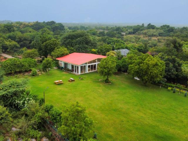 Resale | 6+ BHK 250 Acre Villa in Rajokri
