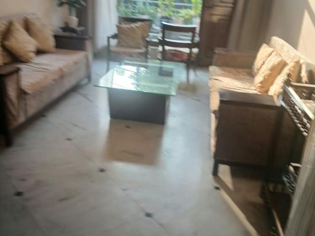 Resale | 6 BHK + 250 Sq.Mt. Independent House in Sector 35