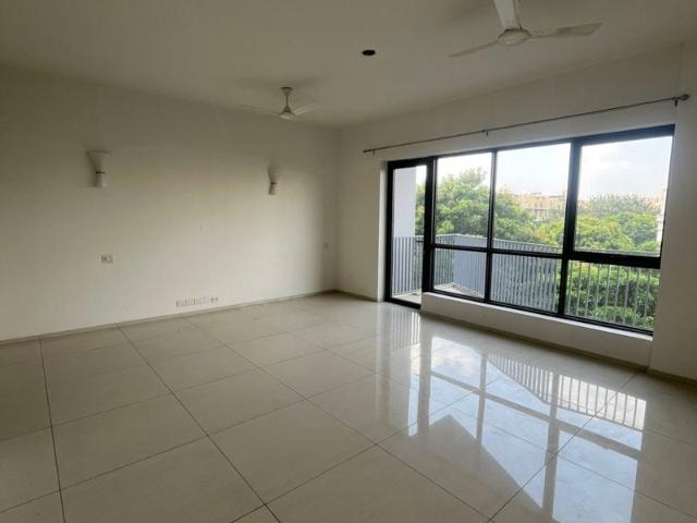 Resale | 6+ BHK 250 Sq.Yd. Independent House in Sector 14