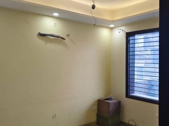Resale | 6+ BHK + 250 Sq.Yd. Independent House in Sector 30