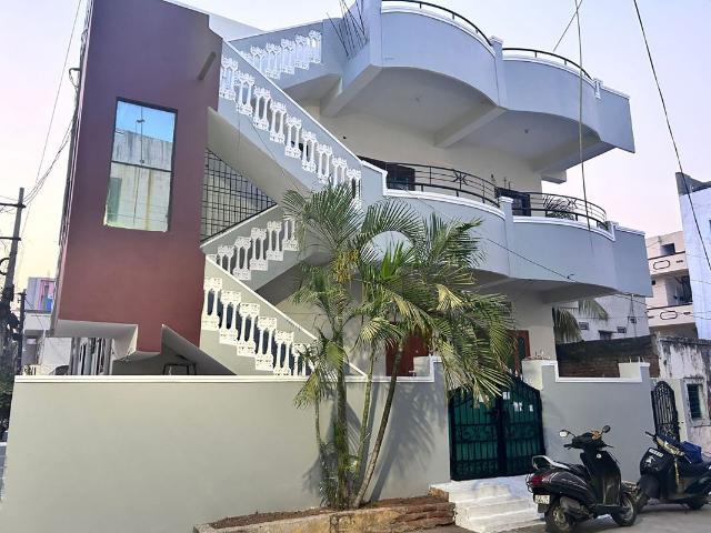 Resale | 6 BHK 252 Sq.Yd. Independent House in Baba Residency Mettuguda
