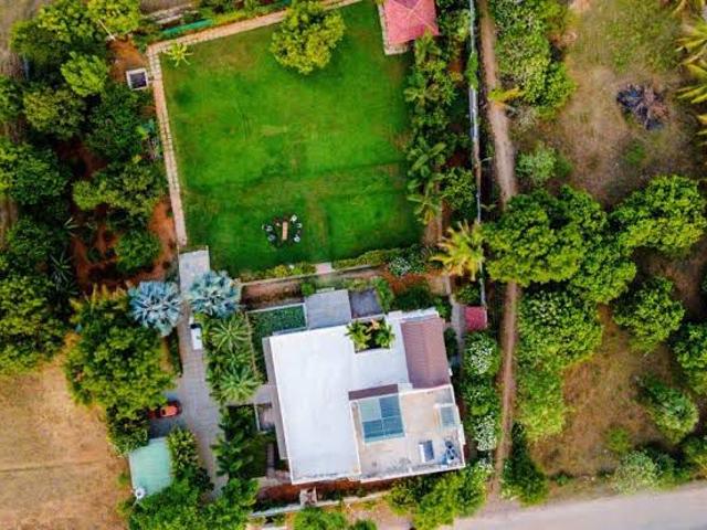 Resale | 6 BHK 25 Acre Penthouse in Palm Residency Chhatarpur