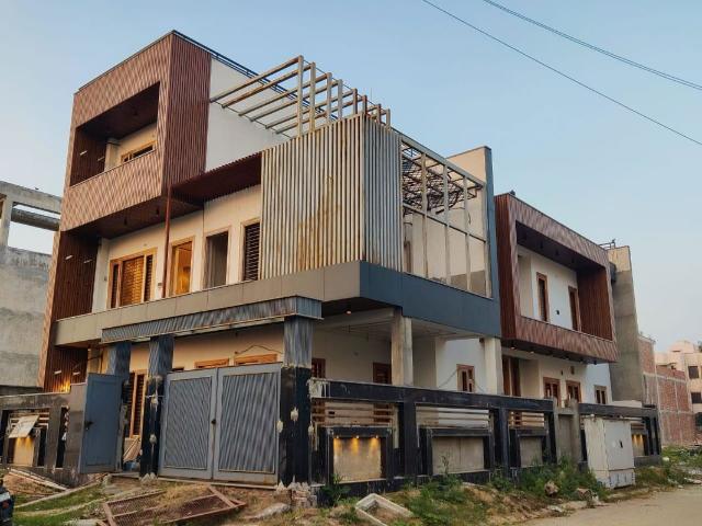 Resale | 6+ BHK 2650 Sq.Ft. Independent House in Sector 1 Wave City