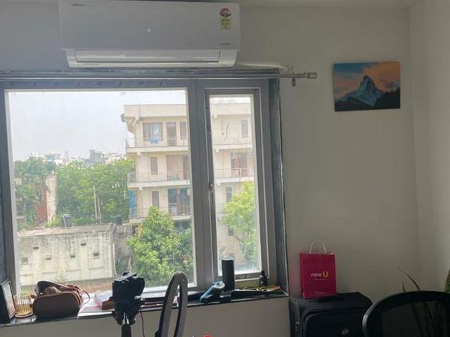 Resale | 6 BHK + 265 Sq.Yd. Villa in Panchsheel Enclave