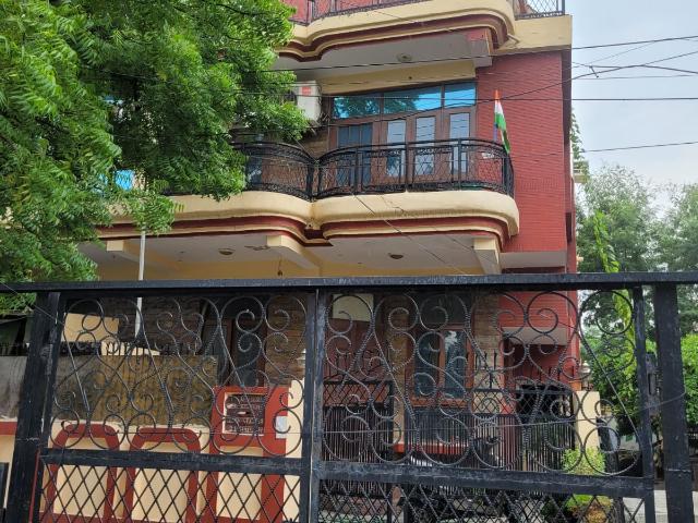Resale | 6 BHK 2691 Sq.Ft. Independent House in Super MIG
