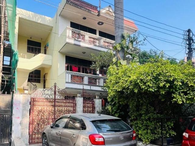 Resale | 6+ BHK 263 Sq.Yd. Villa in Sector 39