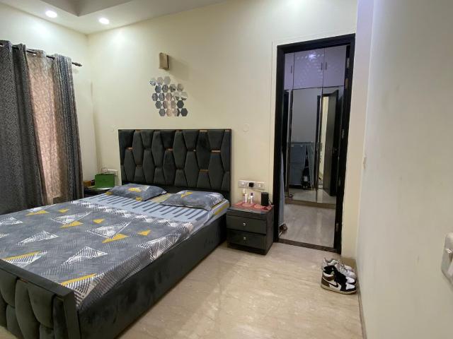 Resale | 6+ BHK 270 Sq.Yd. Independent House in Sector 39