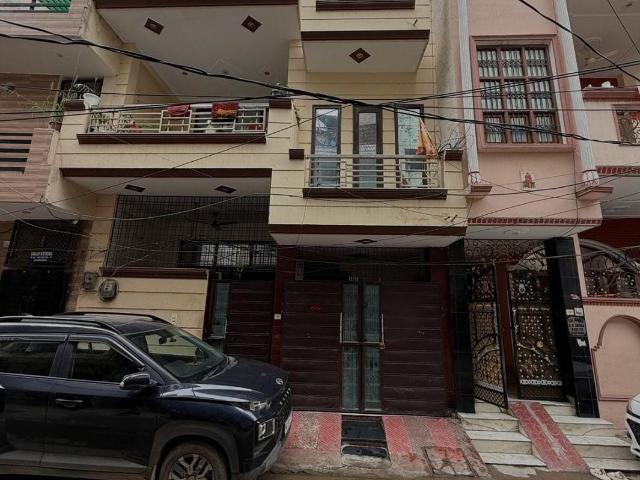 Resale | 6+ BHK 272 Sq.Yd. Independent House in Model Town Phase 2