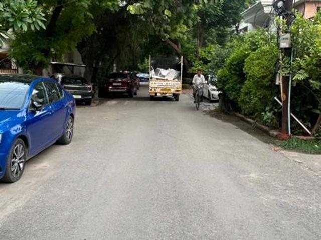 Resale | 6+ BHK 307 Sq.Mt. Villa in Sector 30