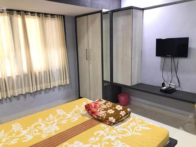 Resale | 6+ BHK + 300 Sq.Ft. Villa in Vashi Sector 12