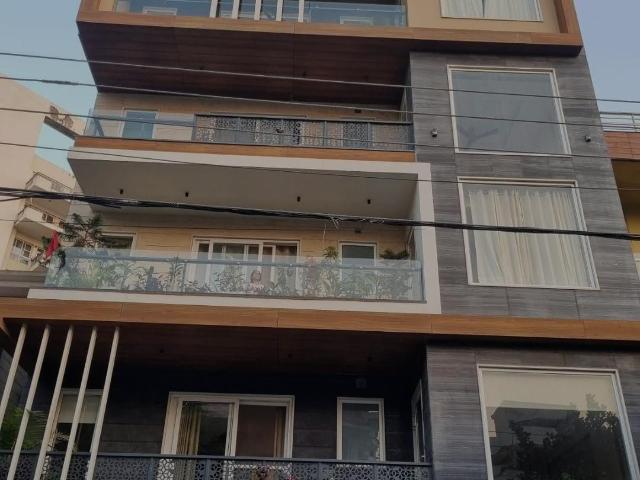 Resale | 6+ BHK 300 Sq.Yd. Independent House in Ashok Vihar Phase 2