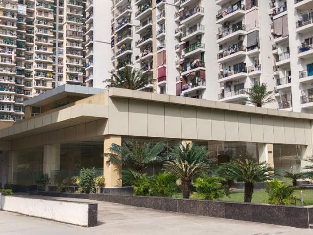 Resale | 6 BHK + 3170 Sq.Ft. Penthouse in Panchsheel Wellington 2
