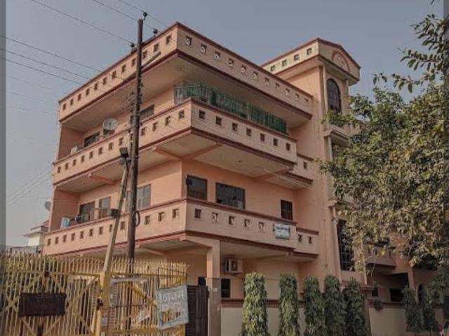 Resale | 6 BHK 3304 Sq.Ft. Independent House in ARV Park