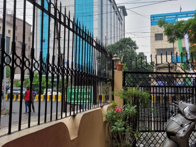 Resale | 6+ BHK 3304 Sq.Ft. Independent House in Sai Kutir Sector 49