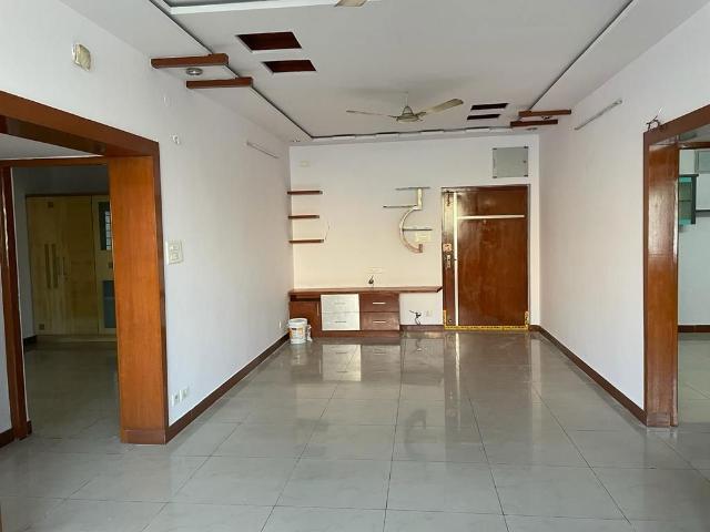 Resale | 6 BHK 3500 Sq.Ft. Apartment in Fernes Residency