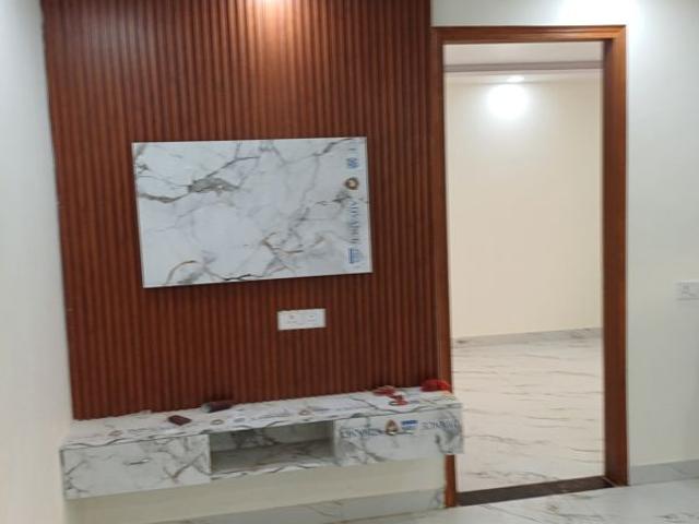 Resale | 6+ BHK + 40 Sq.Yd. Independent House in Molarband