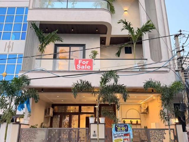 Resale | 6 BHK + 4100 Sq.Ft. Villa in Vaishali Nagar