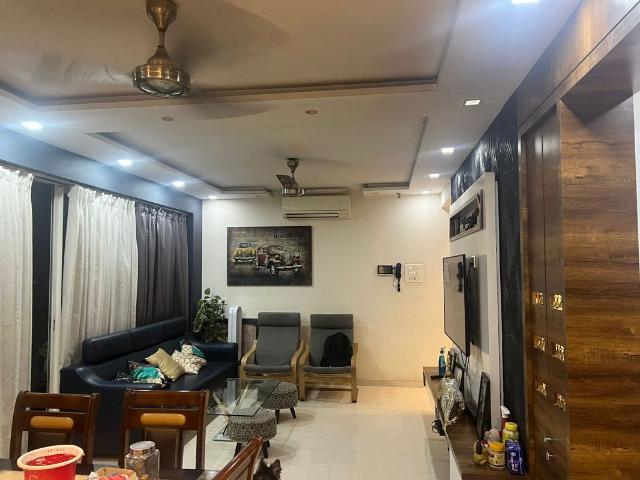Resale | 6 BHK 4200 Sq.Ft. Apartment in Bhagwati Greens