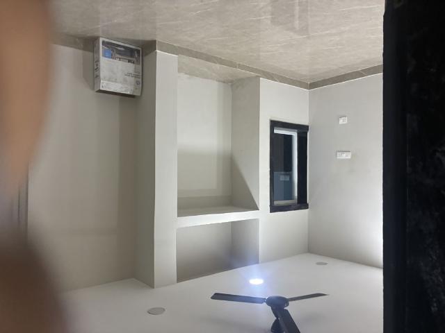 Resale | 6 BHK + 450 Sq.Mt. Villa in Sector 40