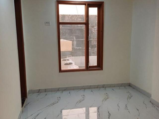 Resale | 6+ BHK + 45 Sq.Yd. Independent House in Molarband