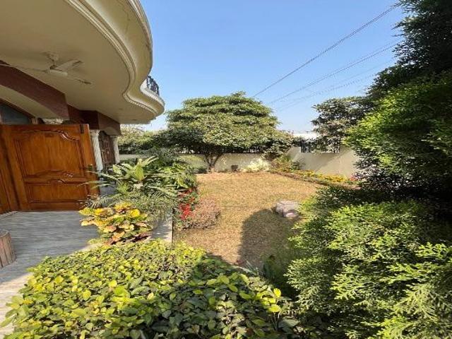 Resale | 6+ BHK 500 Sq.Yd. Independent House in Sector 16 A