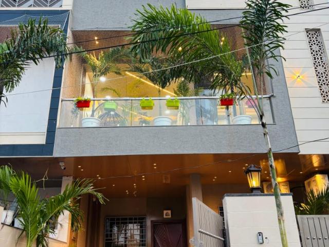 Resale | 6+ BHK 5450 Sq.Ft. Independent House in Vaishali Nagar