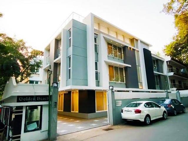 Resale | 6 BHK 5500 Sq.Ft. Independent House in Golden Beach Society