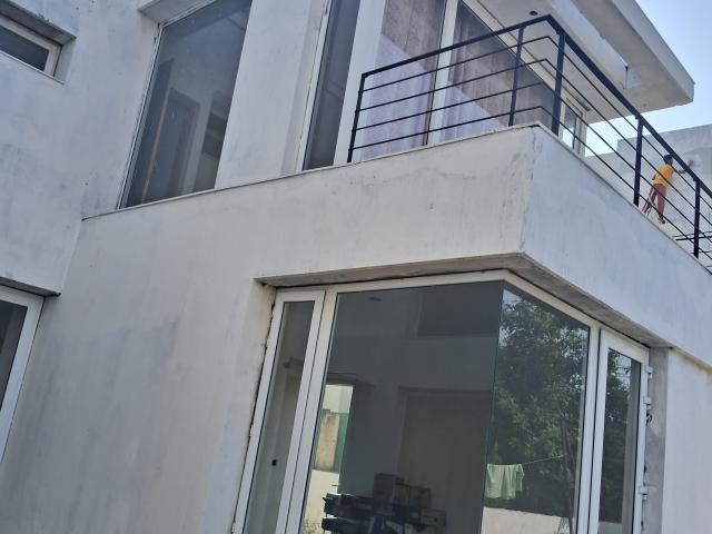 Resale | 6+ BHK 560 Sq.Yd. Villa in Vatika Signature Villas