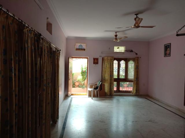 Resale | 6+ BHK 6000 Sq.Ft. Independent House in Gayathri Enclave Dilsukh Nagar