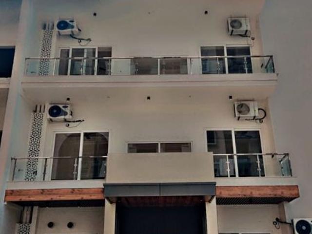 Resale | 6 BHK 6000 Sq.Ft. Independent House in Sector 150