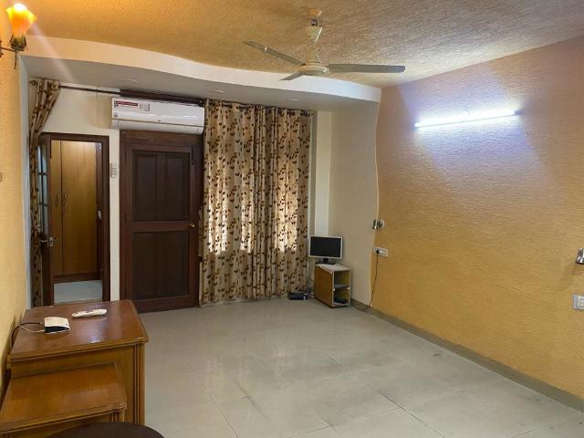 Resale | 6 BHK 6352 Sq.Ft. Independent House in Balaji Heights Hastinapuram