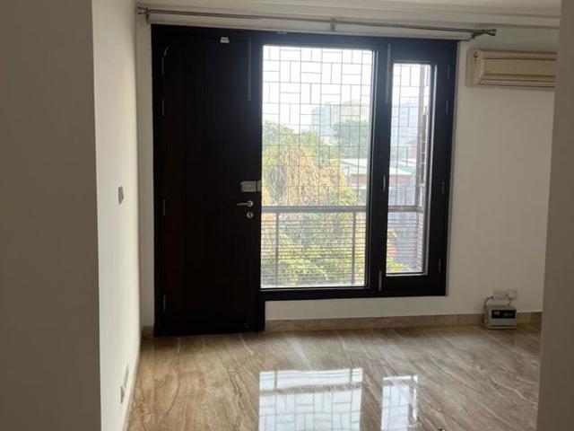 Resale | 6+ BHK + 805 Sq.Yd. Independent House in Maharani Bagh