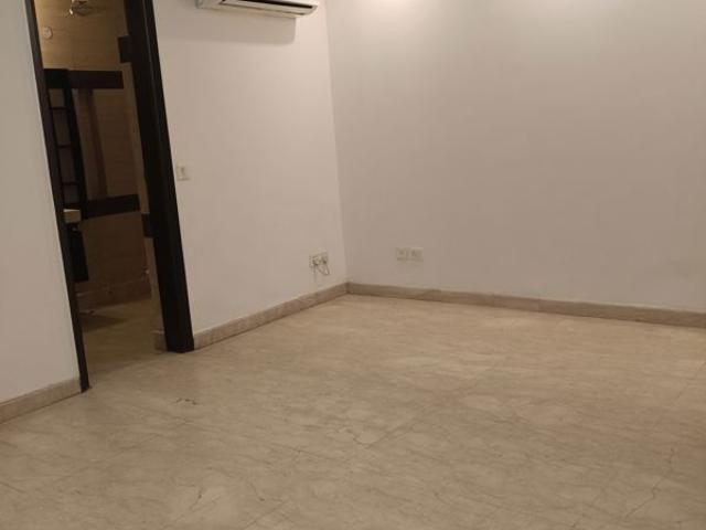 Resale | 6+ BHK + 808 Sq.Yd. Independent House in Maharani Bagh
