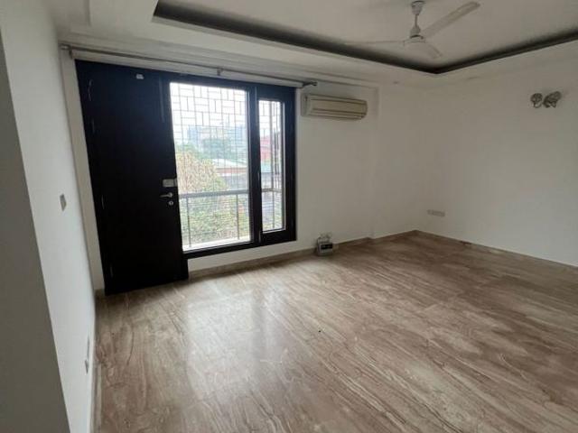 Resale | 6+ BHK + 809 Sq.Yd. Independent House in Maharani Bagh