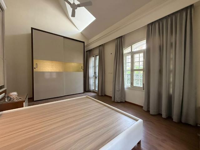 Resale | 6 BHK + 8800 Sq.Ft. Independent House in Halasuru