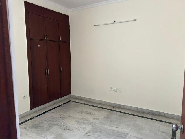 Resale | 6+ BHK + Basement 195 Sq.Mt. Independent House in Sector 41