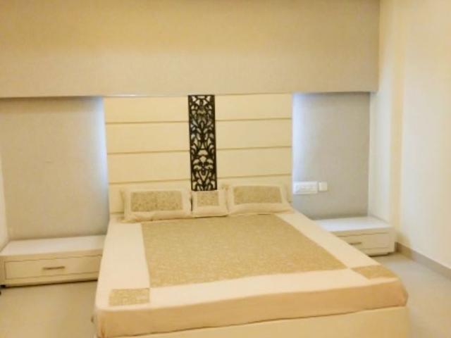 Resale | 6+ BHK + Extra Room 5800 Sq.Ft. Apartment in Banjara Hills