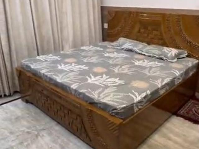 Resale | 6 BHK + Extra Room 100 Sq.Yd. Independent House in Vijay Nagar