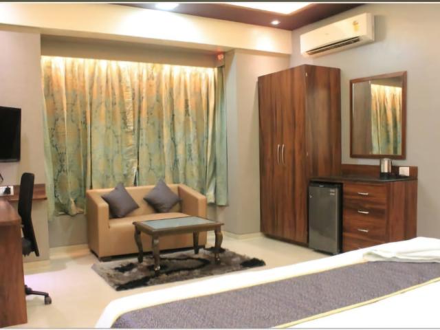 Resale | 6+ BHK + Extra Room 12000 Sq.Ft. Apartment in Kalyani Nagar