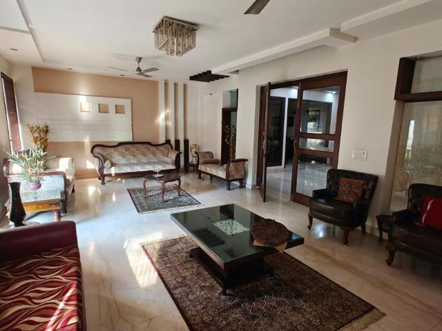 Resale | 6+ BHK + Extra Room 2600 Sq.Ft. Independent House in Ardee Platinum Independent Floors