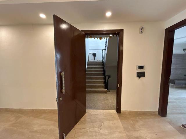Resale | 6+ BHK + Extra Room 300 Sq.Ft. Independent House in Sector 51